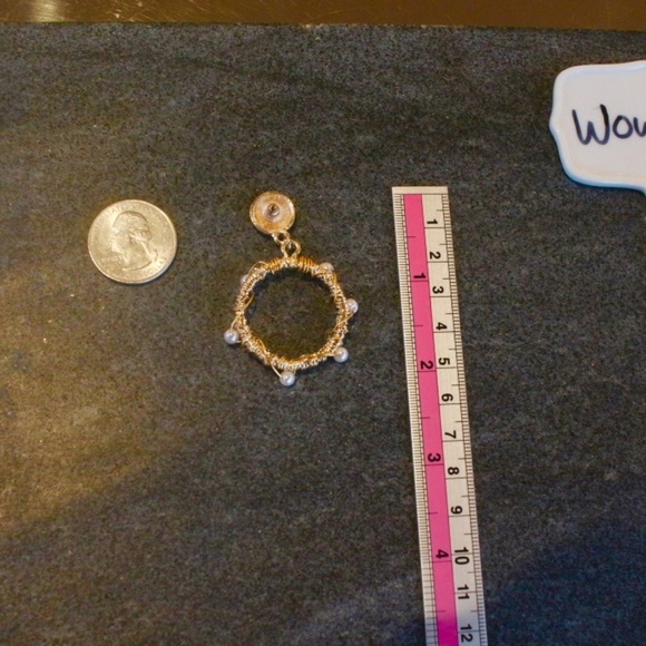 New Pearl Round Dainty Wire Dangle Gold Earrings - Picture 4 of 7